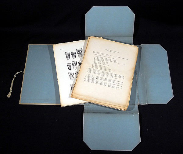 Edmond Pottier, Corpus Vasorum Antiquorum, France, Musée du Louvre, Librairie Ancienne Edouard Champion, Paris, 1922.